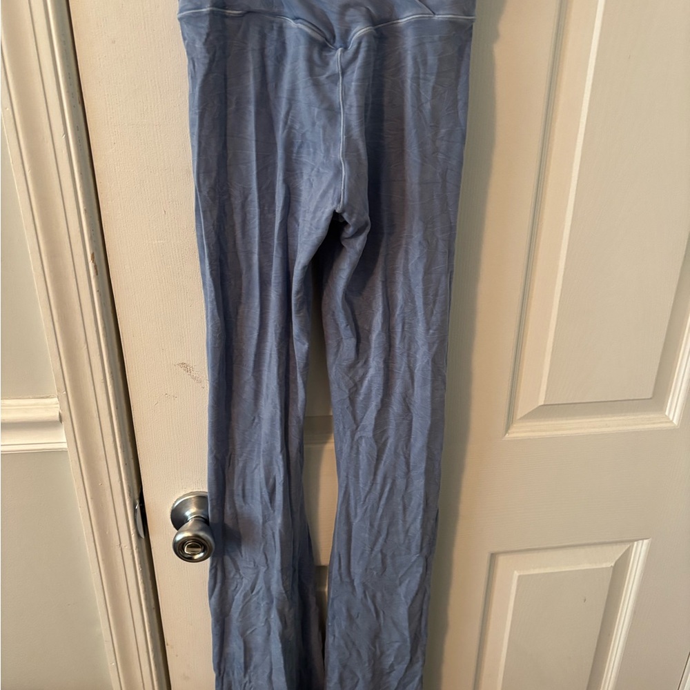 Double crossover flare leggingss